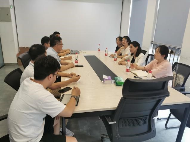 四川大學(xué)華西護理學(xué)院李玲利副院長一行蒞臨公司考察